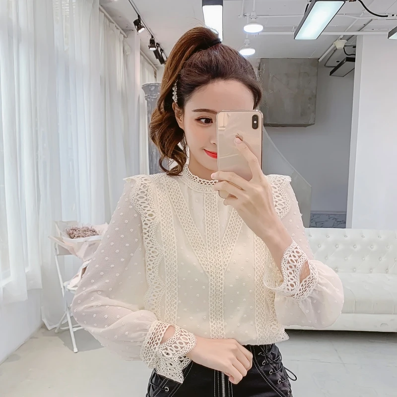 

MUMUZI New Women Blouses Slim Bottoming Long-sleeved apricot Shirt Lace Hook Flower Hollow out Tops basic shirts for women