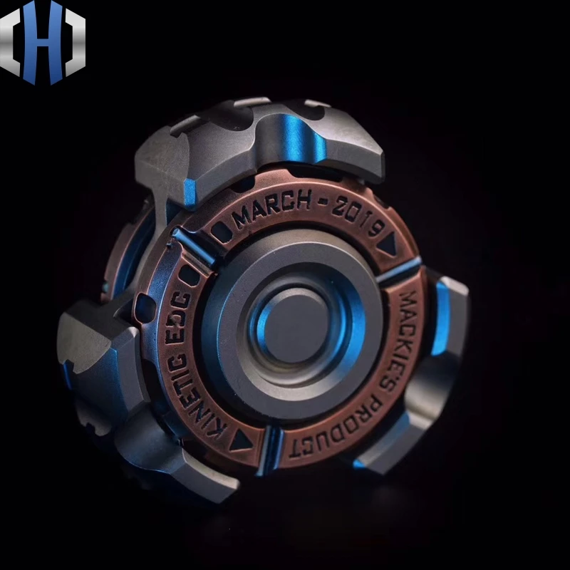 mackie fidget spinner