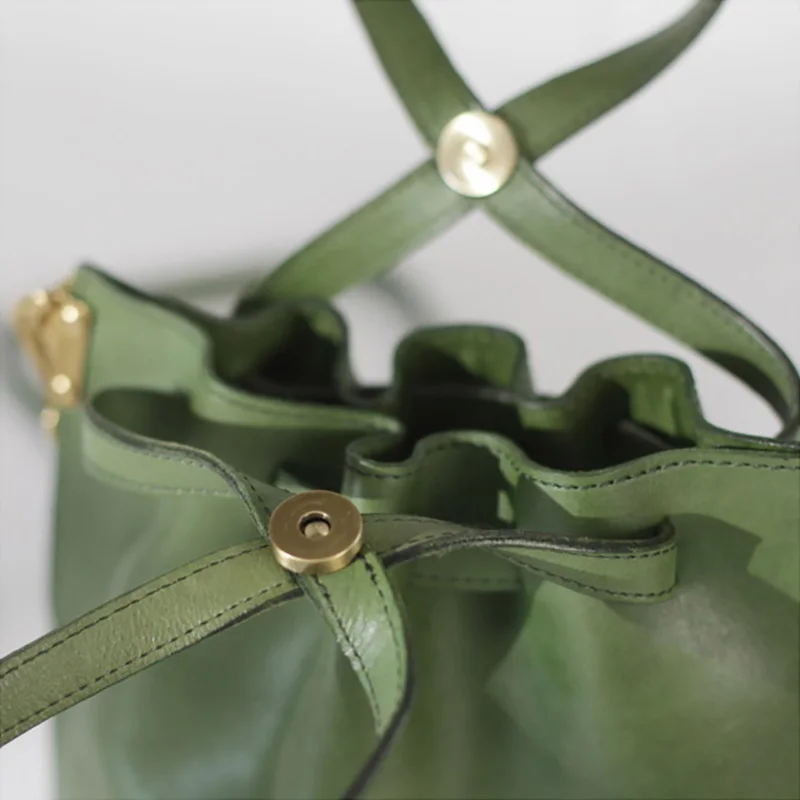 AETOO Green bag, high-sense retro slant bag, simple small fresh leather handbag