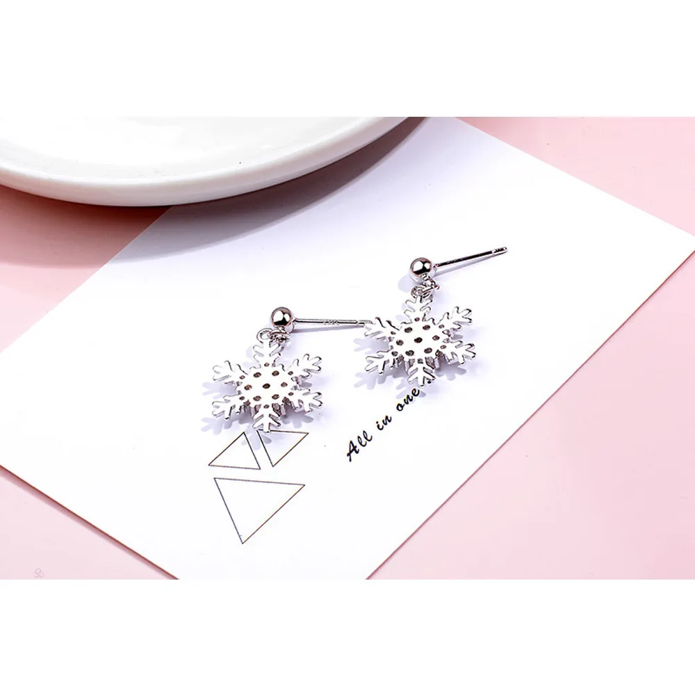 

NEW design Simple Women Creative Snowflake Stud Earrings Christmas Fashion Trends Earrings new year Gift