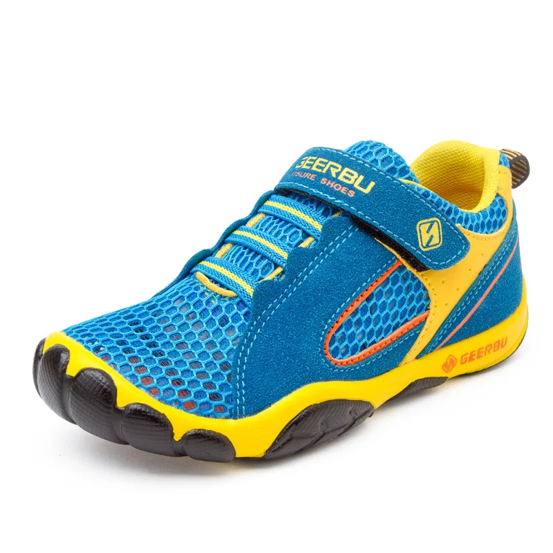 Sapatos para Meninas e Criança Formadores à Prova Sapatos de Couro Casuais do Esporte para Crianças Menino Tênis Dwaterproof Água Respirável Sapatos 4 Mamãe e Bebê