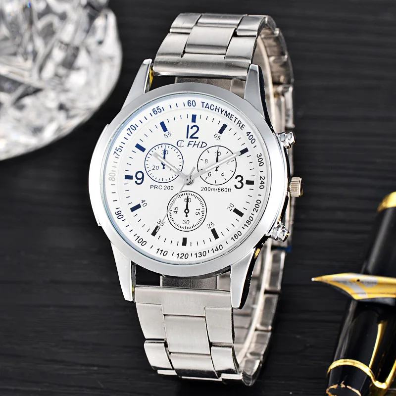 

Korean version of the simple blue glass fake three eyes men's iron chain watch steel belt quartz watch watch