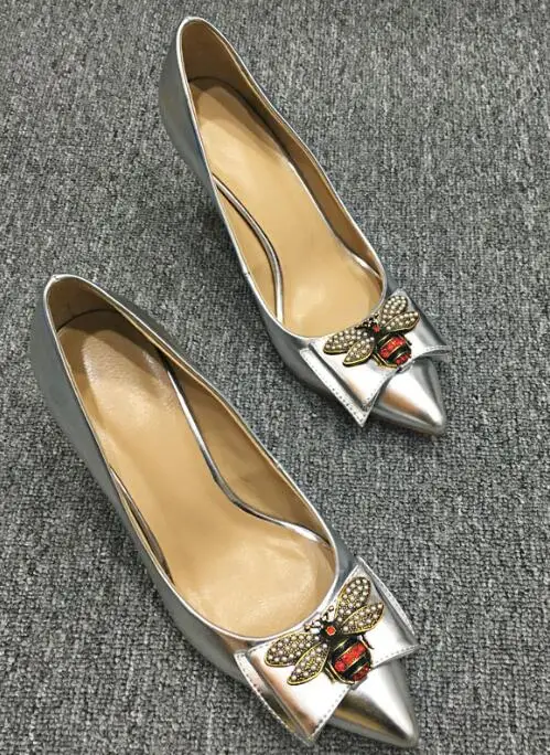 

2018 Autumn Popular New Ladies genuine leather sliver pointed shallow mouth small bee bow-knot decoration fine high heel shoes