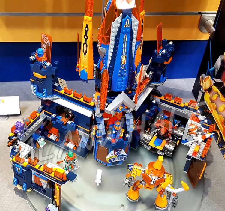 Günstige 1468 stücke Ritter Knighton Schloss Basis Modell Bausteine 10706 Kinder Urlaub Spiele Geschenke sets Nexus Kompatibel Mit Lego