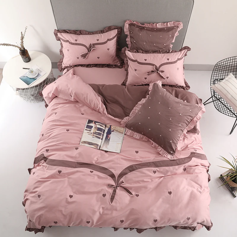 White Pink Soft Bedding Set Butterfly Knot Adorned Quilt Duvets