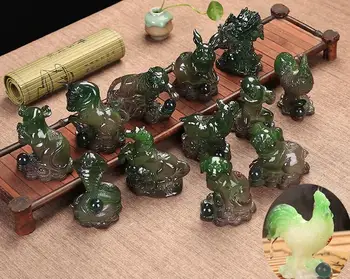 

Tea pet Furnishing articles Tea play way Turn green jade animal zodiac animal xiang rat snake Horse pig dog decorative crafts