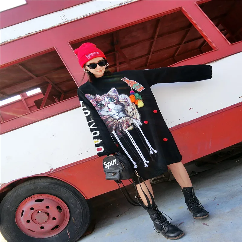 European station winter sweater female 2018 tide brand European goods cartoon cat shirt long ladies tassel knit skirt Sweaters