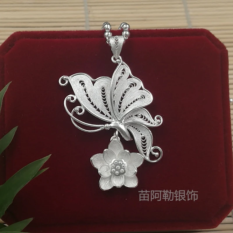 

Silver hand-drawing silk silk butterfly love flower foot silver pendant Fu stacking necklace