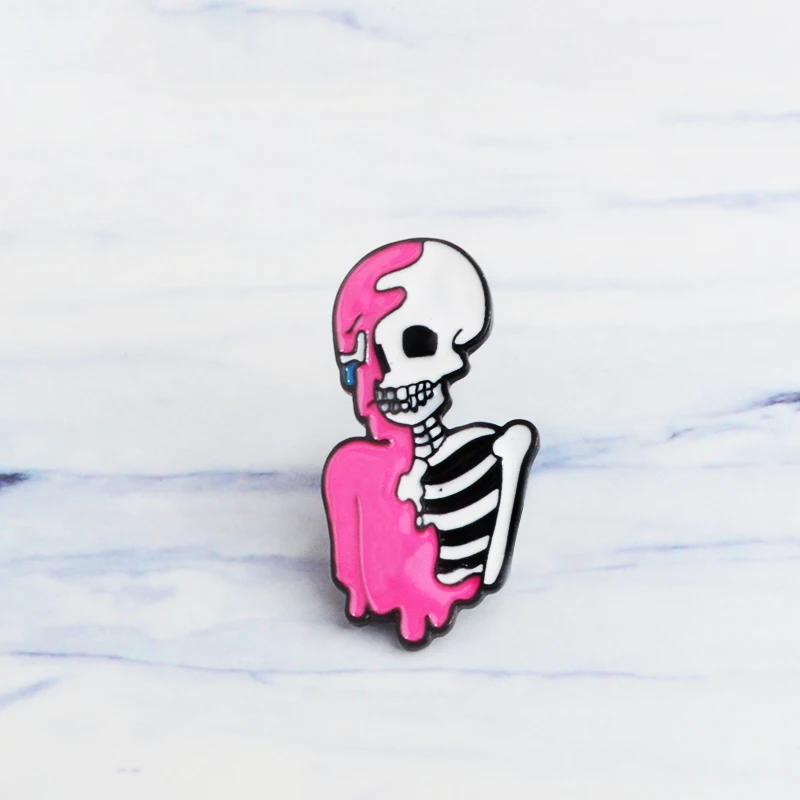 Половина Розовый Скелет Эмаль Булавка панк крутой череп нагрудный знак брошь простые значки булавки Кнопка значок мультфильм Мода ювелирные изделия подарок