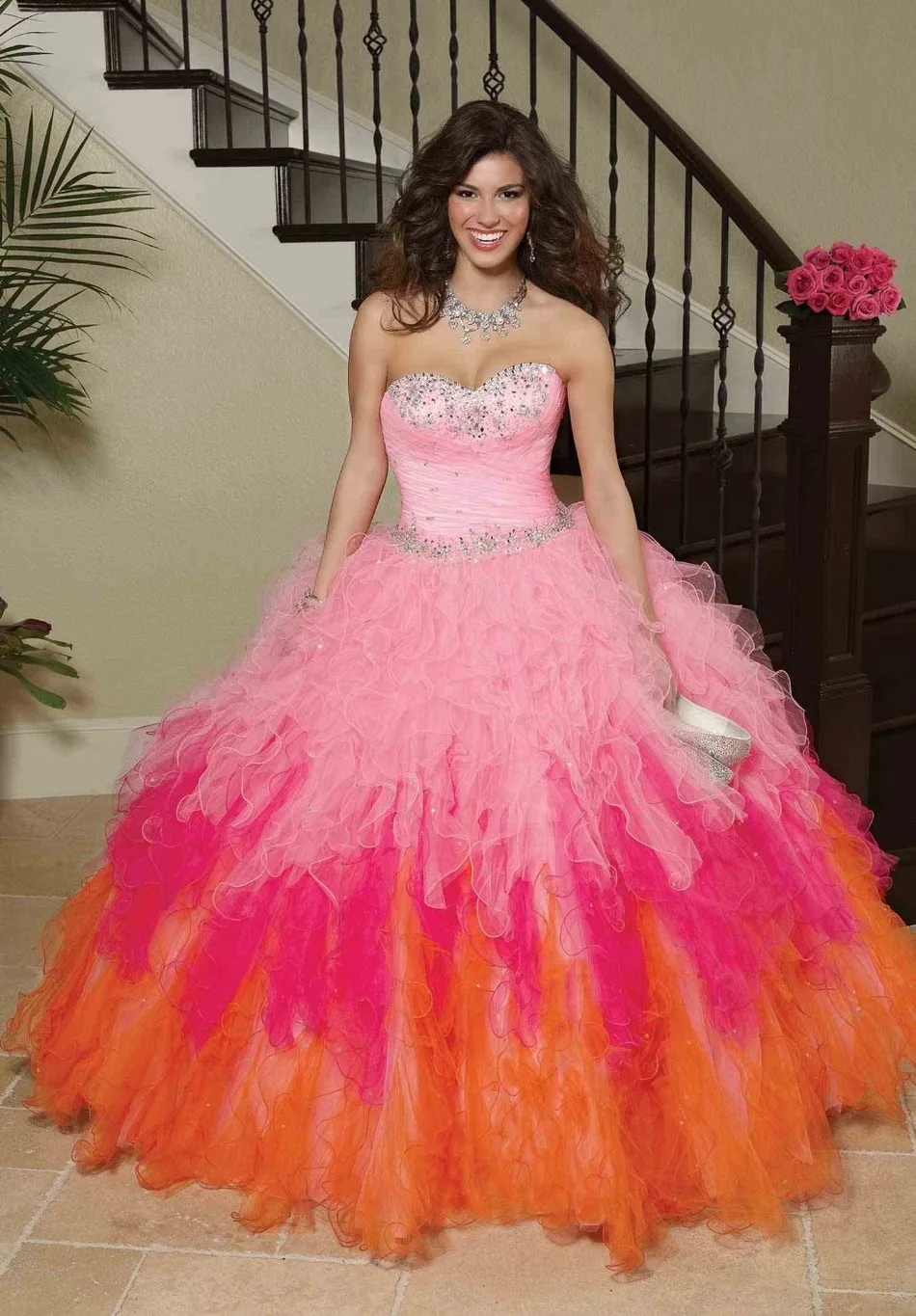 

2018 High Quality Glamorous Ombre Quinceanera Dresses Ball Gowns Sweetheart Beaded Sweet 16 Dress 15 Years Vestidos De 15 Anos