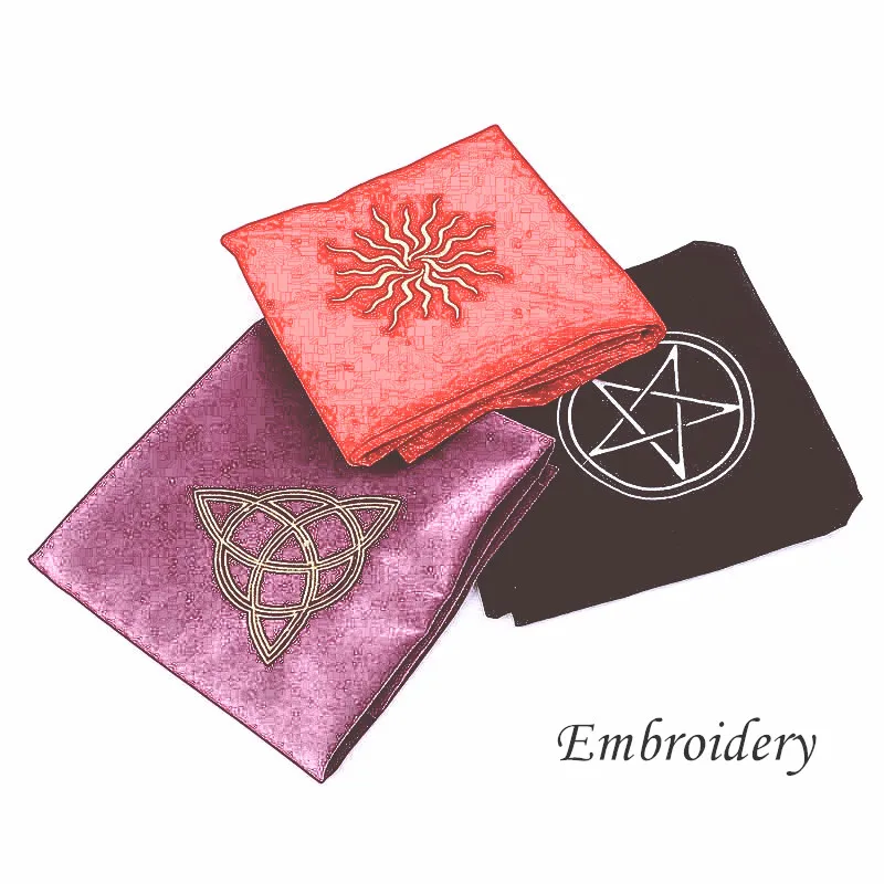 

80×80cm Velvet Tarot Tablecloth Altar Wicca Pentacle Sun Embroidery Board Game Foldable Portable Tarot Tablecloth
