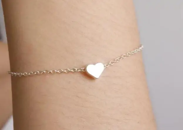 

S 20 2018 hot sale fashion simple and exquisite golden bracelet heart-shaped peach heart bracelet female jewelry accessories fac