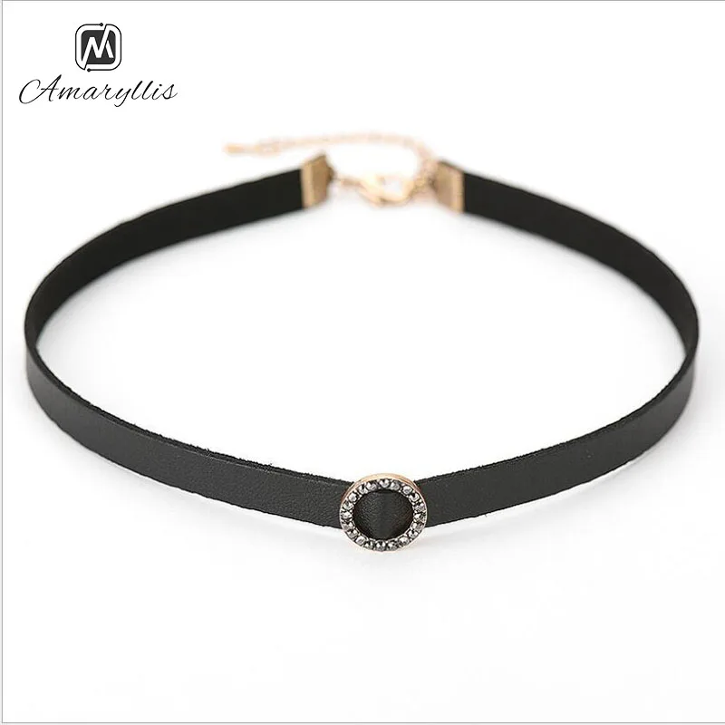 

Amaiyllis Simple Rhinestone Circle Round Pendant Choker Necklace For Women Punk Leather Clavicle Chain Black Rope Chain Collar