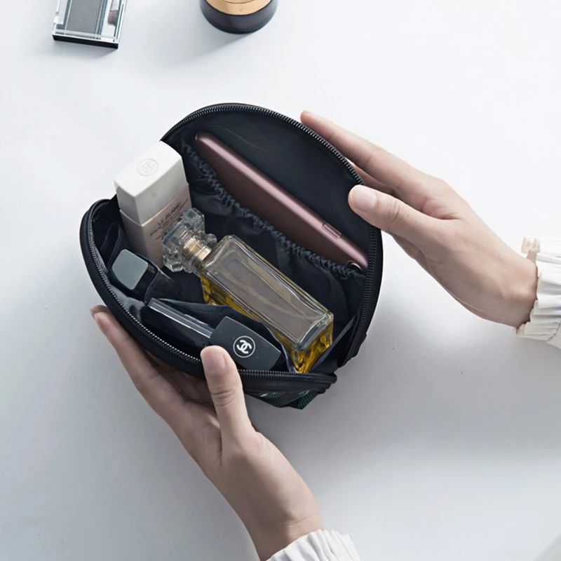 XZP Portable Travel Cosmetic Bag Shell Necessaries Make Up Case Organizer Beauty Toiletry Bag Chinese Floral Women Mini Handbag XZP Portable Travel Cosmetic Bag Shell Necessaries Make Up Case Organizer Beauty Toiletry Bag Chinese Floral Women Mini Handbag
