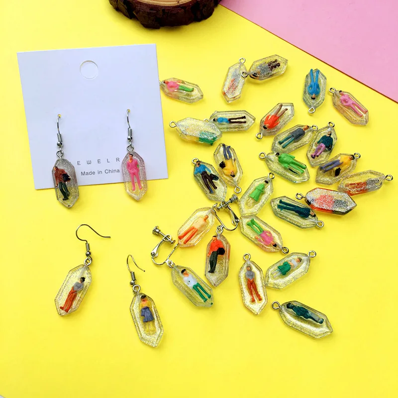

Cute Handmade Humanoid Acrylic Drop Earrings Creative Personality Mini Human Dangle Earrings for Woman Girl Funny Jewelry Gift