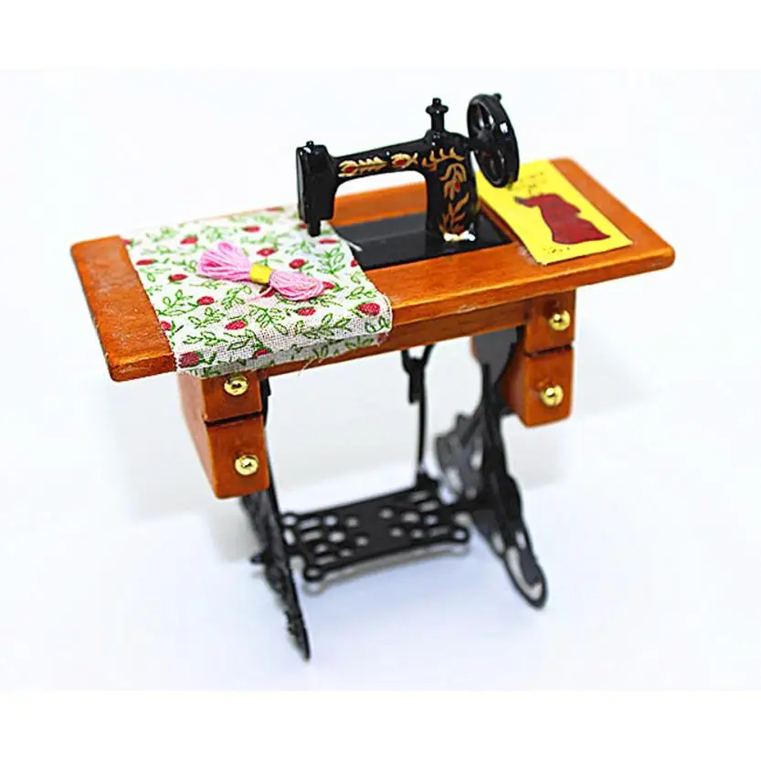 New Small Plastic Vintage Miniature Sewing Machine Mini Sewing Machine