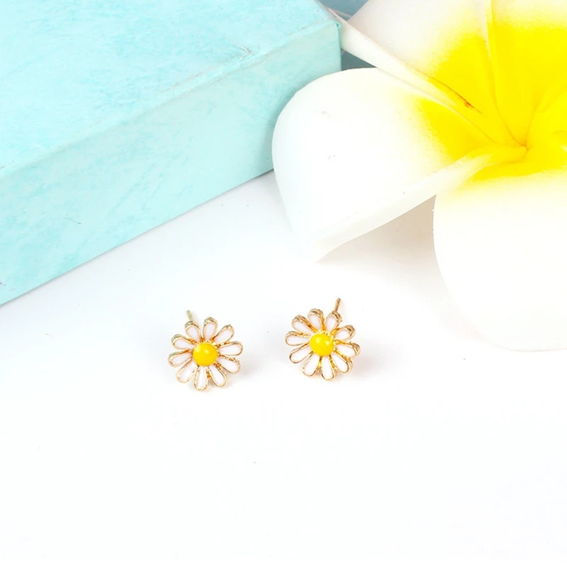 Korean Japan White Yellow Flower Drop Earrings Cute Small Daisy Long Dangle Earrings For Women Girl Gift Summer Jewelry