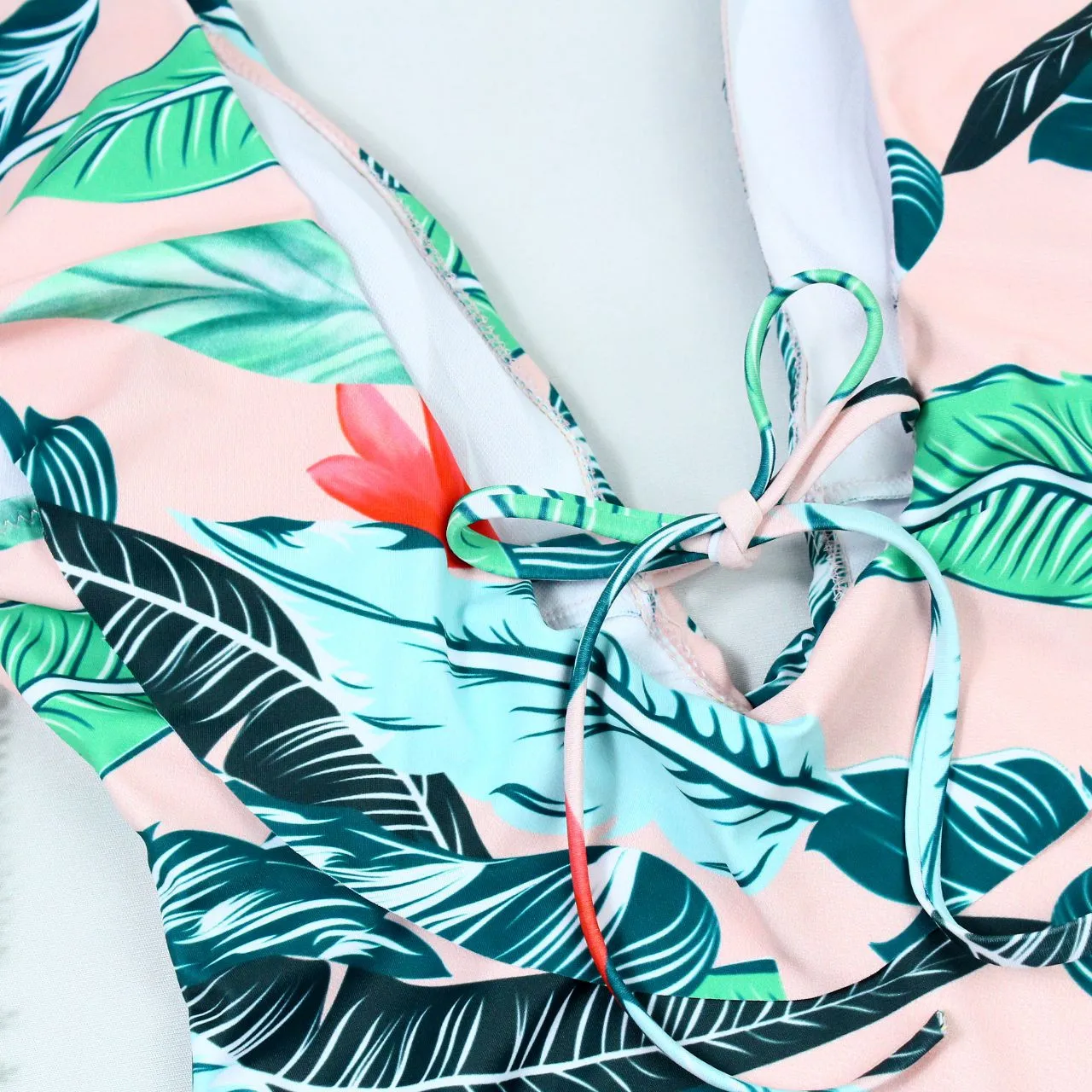 Liva Girl Sexy Underwear Women 2019 Women Sexy Bra Set Bra Low Waist Deep V Underwear Suit Women Lingerie Set New Arrial