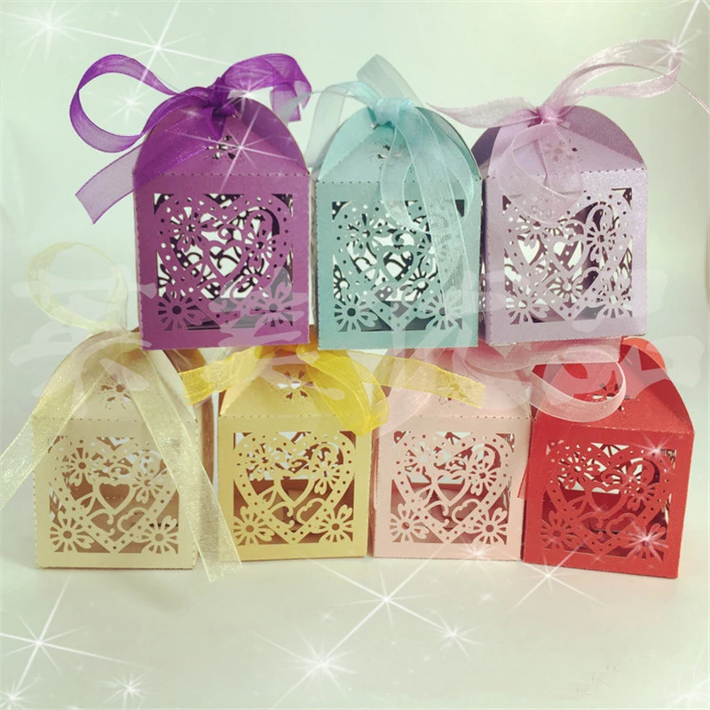 

Hot 10Pcs/set Wedding Favors and Gifts for guests Love Heart Birthday Party Mariage Hollow Candy Boxes Decor
