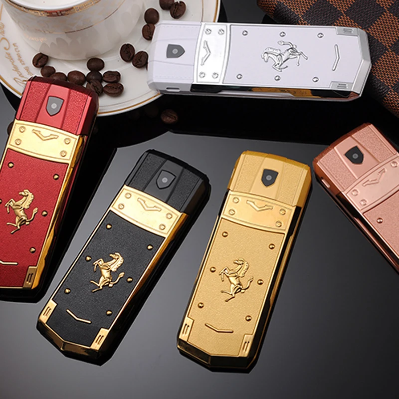 Preise MAFAM A8 Russisch Arabisch Spanisch Französisch Vibration Luxus Metall Körper Auto Logo Dual Sim Handy mit Leder Fall Geschenk p234