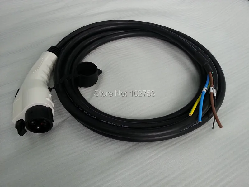 

32A EV charger with 5m long cable, SAE J1772 plug with cable, type 1 plug EVSE for electric vehicle charging station STOCK