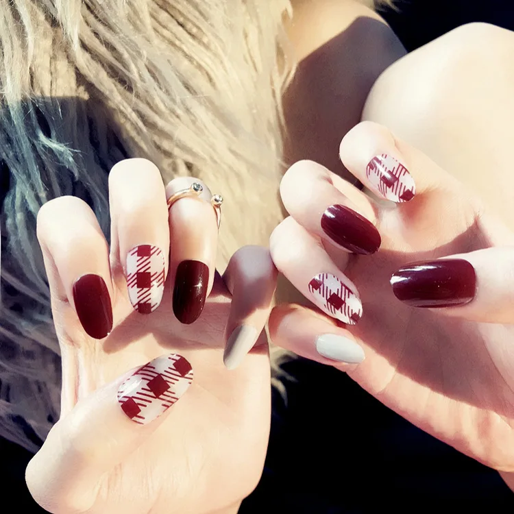 

24 pcs Long Oval Fake Nails Press On With Pre Glue Full Cover Artificial Wine Red White False Nail Tips Stripe Lattice Decor
