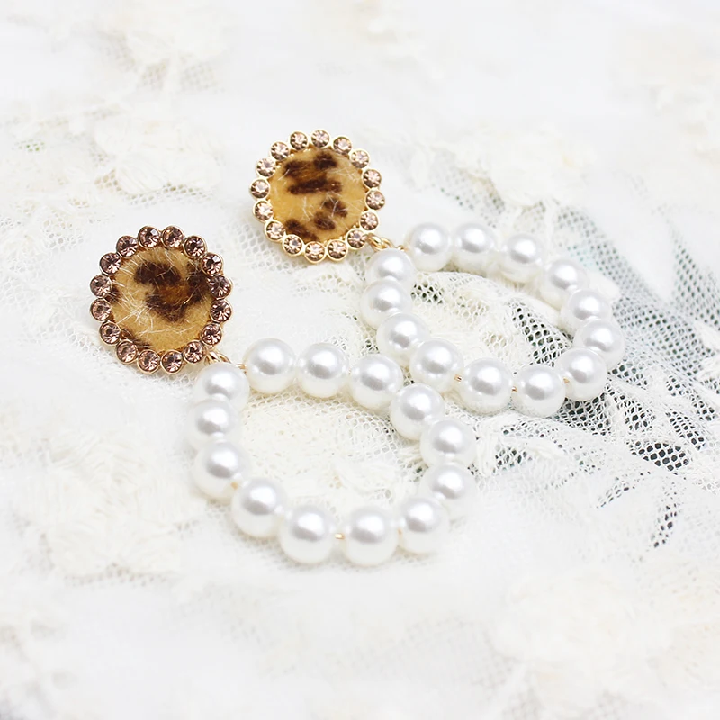 

Shiny Side New Fashion Brand Jewelry Elegant Pearl Stud Earrings for Women Leopard Crystal Statement Earrings Free Shipping