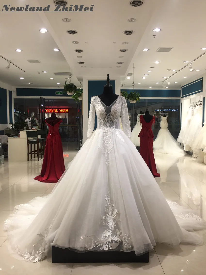 

Luxury Ball Gown Wedding Dress 2018 Stunning New Arrival Crystal Applique Tulle Long Sleeve Bride Dresses with Long Train