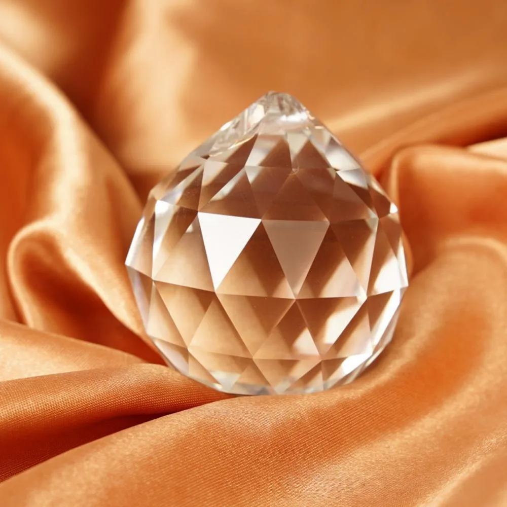 

50MM FENG SHUI Hanging Crystal Ball Sphere Prism Rainbow Suncatcher Crystal Chandelier Pendants DIY Home Decoration Acccessories