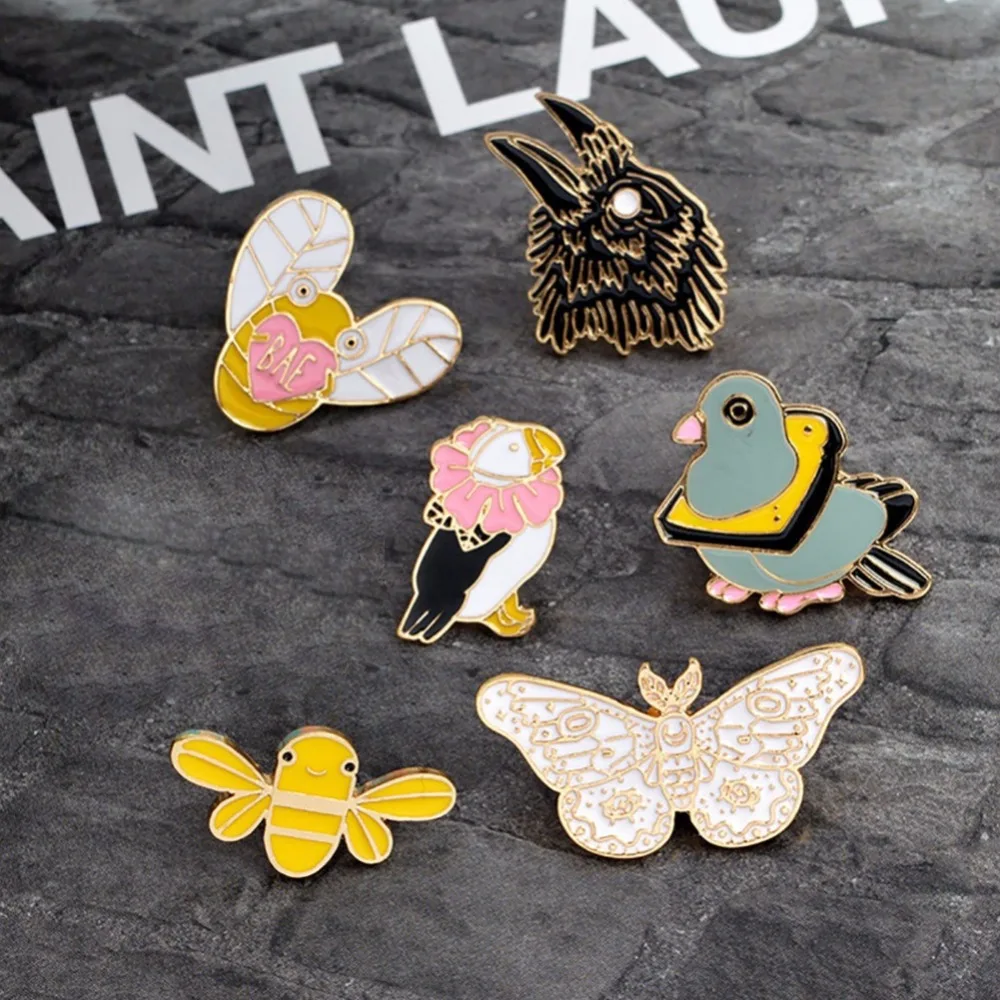 1Pc Brooches & Pins Eagle Butterfly Bee Duck Bird Animal Brooch Animal Pins Collection Hard