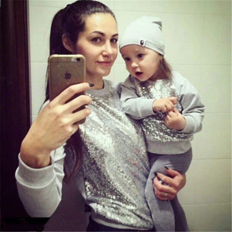 

2018 Autumn Winter Family Matching Sweatshirt New Year's Sweaters Mother Baby Tops Clothes HoT Sale Bebes Family Look Clothing