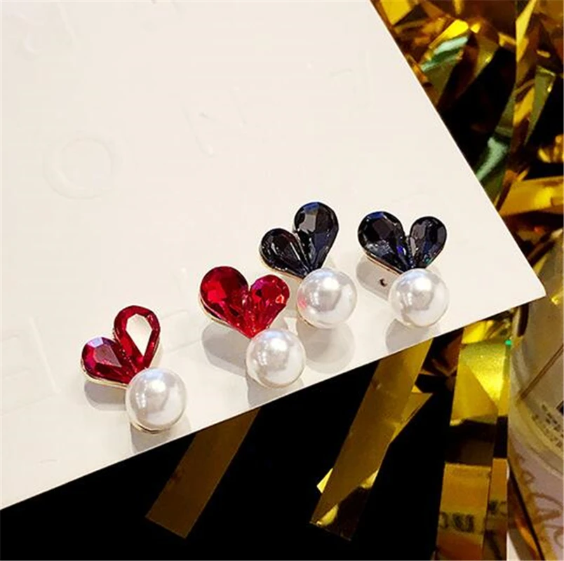 

2018 New Korean crystal heart imitation pearl earrings simple wild ear jewelry personality long earrings Stud Earrings wholesale