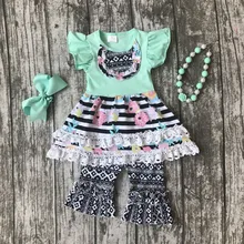 Bébé filles D’été printemps vêtements filles vêtements enfants floral stripe dress tenues Azect à volants capri tenues avec accessoires