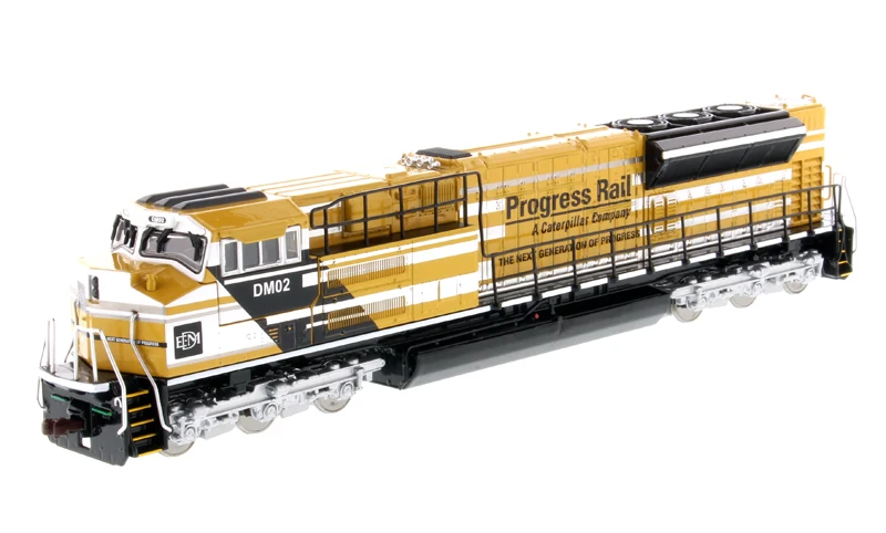 DM-85546 1: 87 прогресс рельс-гусеницы компании-EMD SD70ACe-T4 локомотив желтого и черного цветов
