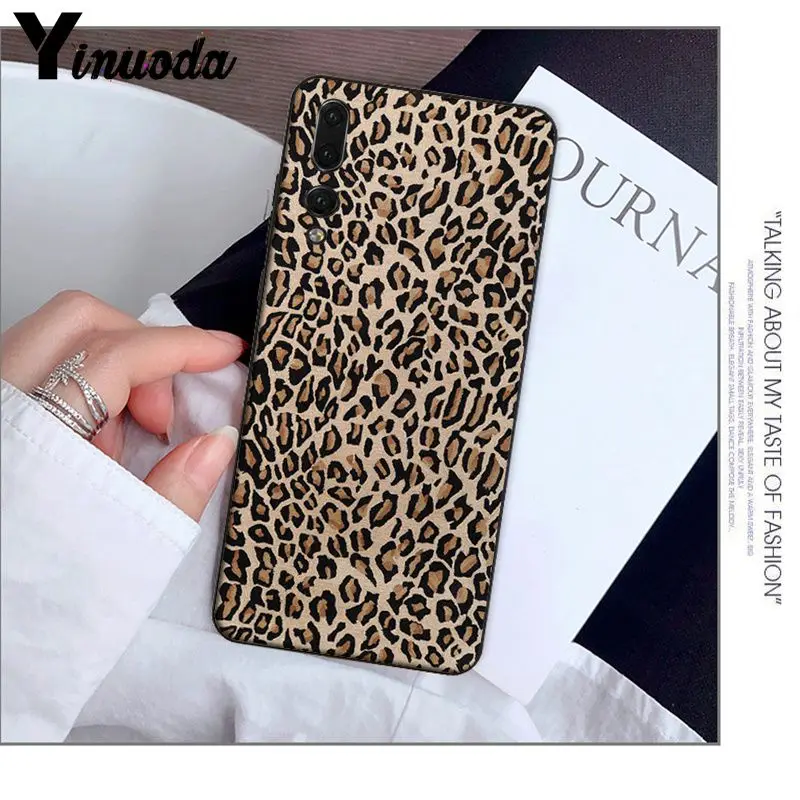 giraffe leopard tiger zebra Wild Print