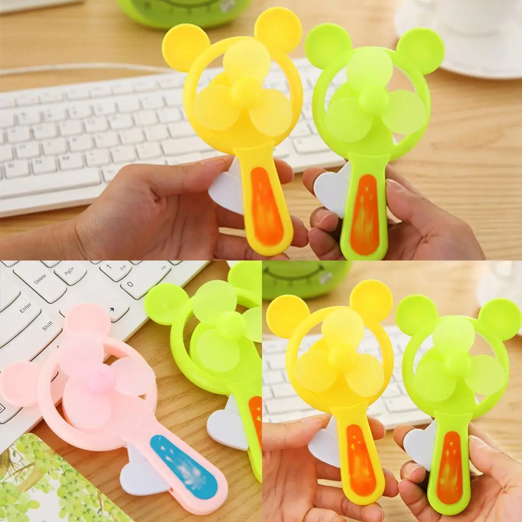 

Creative Cartoon Fan Mini Portable Hand-operated Random Small Fan Children's Appliances Toys