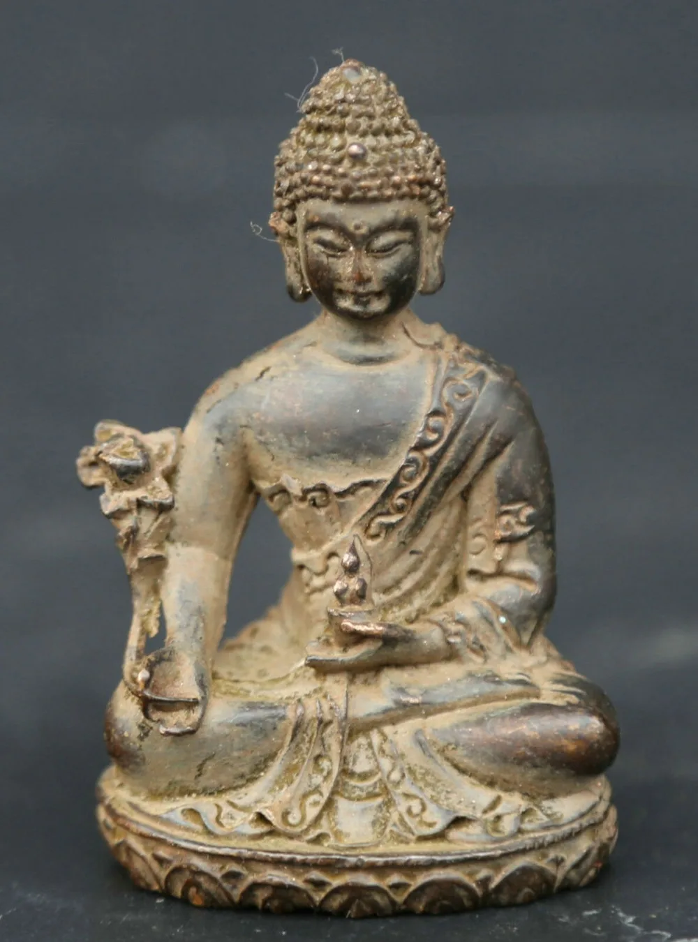 

2.4" Antique Chinese Bronze Buddhism Sit Shakyamuni Menla Medicine Buddha Statue