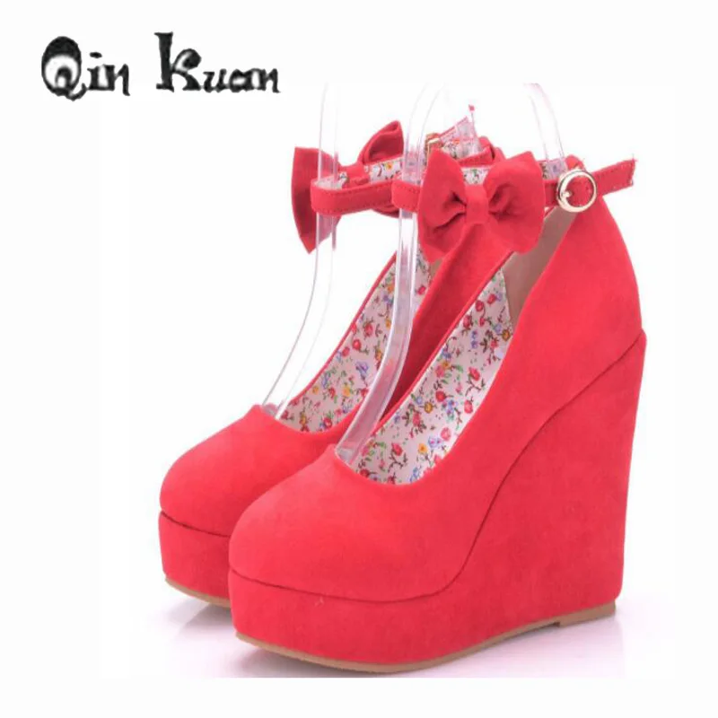 

Qin Kuan Sweet Women Wedding Round Toe Wedge Pumps Sexy Bridal Buckle Strap Women High Heels Bridesmaid Ladies Shoes Size 34-39