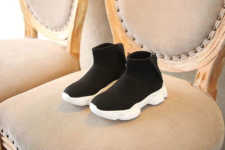 Sapatos da Princesa Sapatos da Moda Sapatas dos Miúdos das Sapatilhas do Bebê Sapatos Meninas Doce Meias Respirável Voando Tecelagem Bonito Bowknot Ankle Boots 3 High Quality Mamãe e Bebê