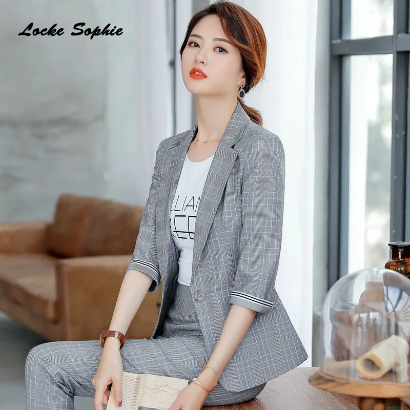 Women's Plus size Blazers coats 2019 Summer cotton plaid Middle sleeve Slim fit Small Suits jackets ladies Skinny Blazers Suit