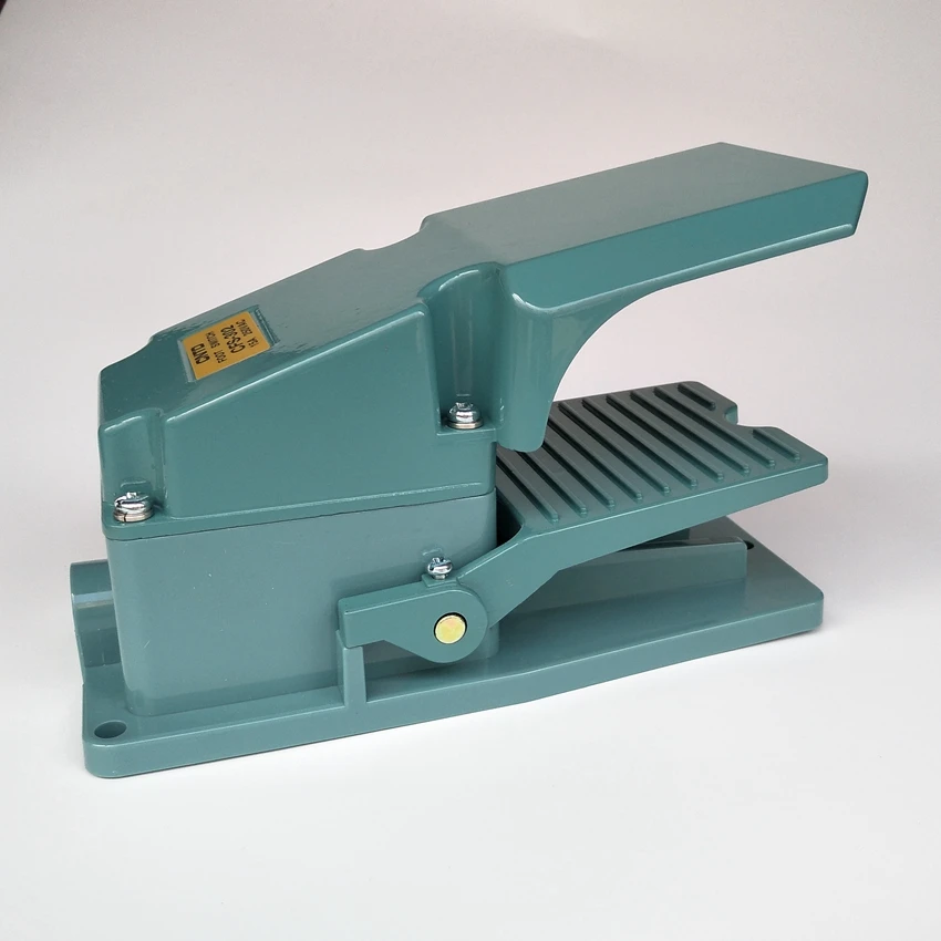 

CFS-302 Foot Switch Pedal Switch 15A 250VAC
