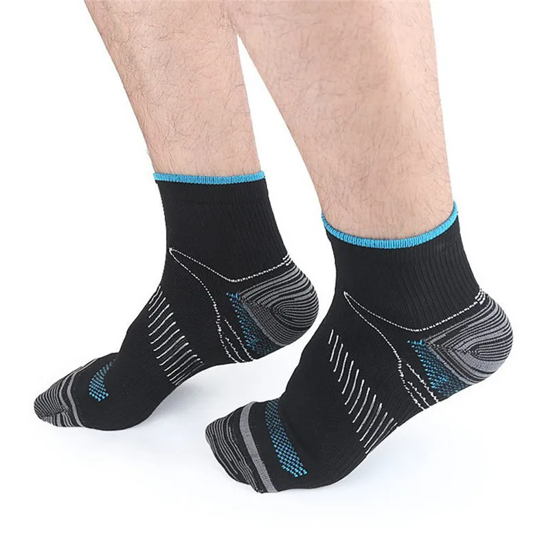 1 Pair New Man Sports Short Tube Elastic Compression Breathable Sweat
