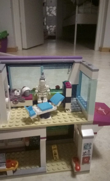 UTB8h4UmaFfJXKJkSamHq6zLyVXac