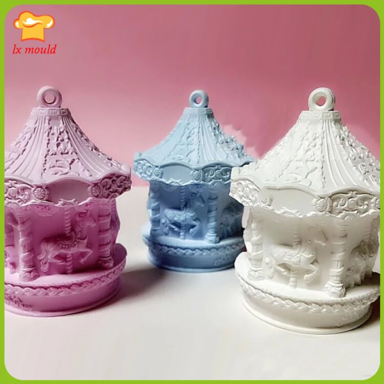 

2017 new three-dimensional carousel mould gypsum mold candle tools aromatherapy molds hand mold