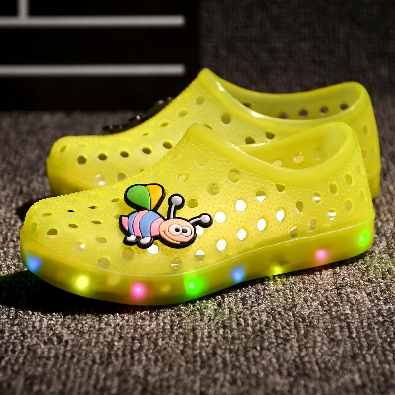 UncleJerry/мигающие сандалии для маленьких детей; летняя детская модная обувь; Светящиеся шлепанцы для мальчиков и девочек; нескользящие пляжные сандалии