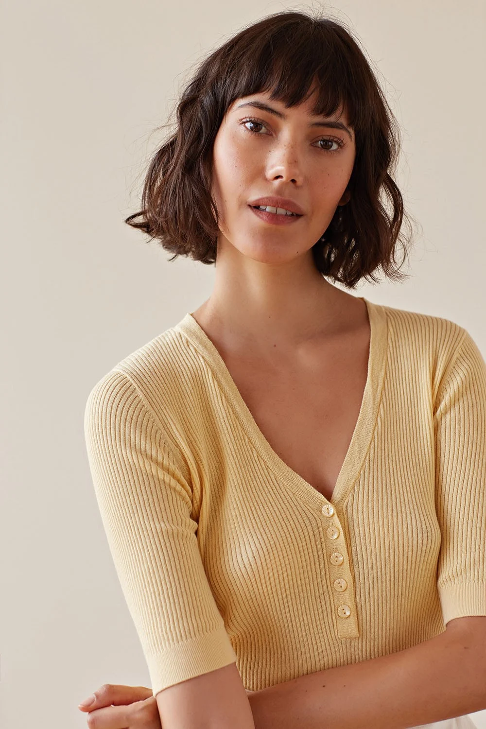

Women Sweater 2019 Spring and Summer New Tender Yellow V-neck Bottoming Sweater