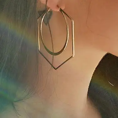 

Hollow Line Hive Hexagon Earring Cut Out Hexagon Honeycomb Round Pendant Earring Simple Elegant Geometric Dangle Earrings