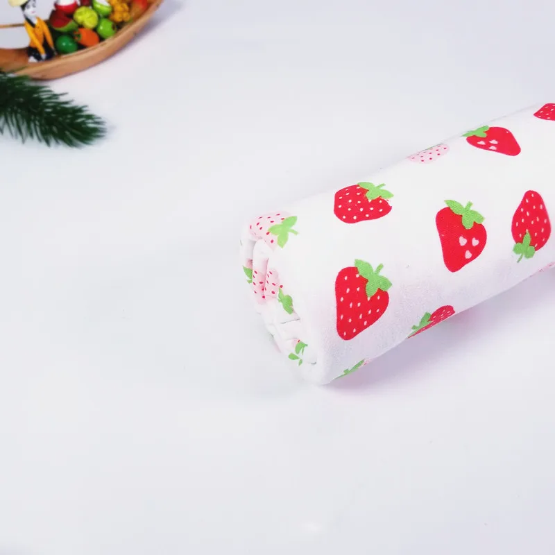 

50x40cm 40s 100% Cotton Knitted Fabric Printed Big Strawberry Cloth for DIY baby clothes, bibs, coated, bed sheets material