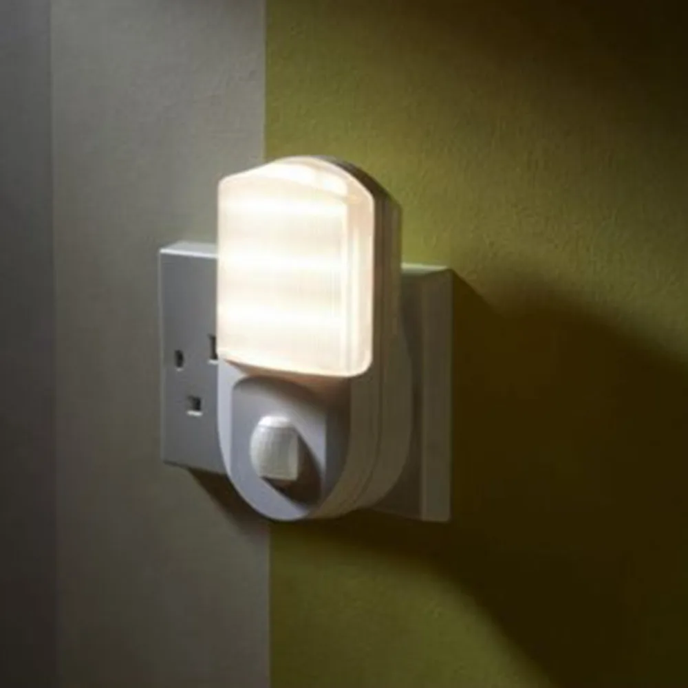 

Plug In PIR Motion Sensor Light Hallway Socket LED Night Light Portable Safety Light for Bedroom Walkway