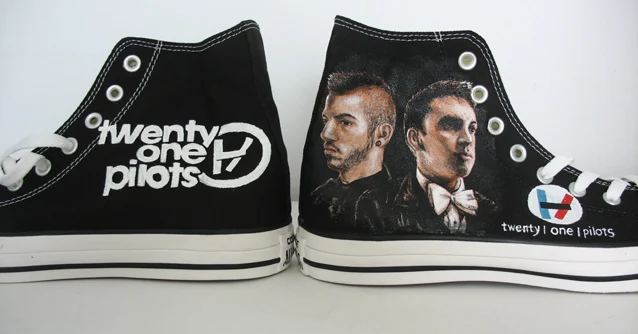 21 pilots converse